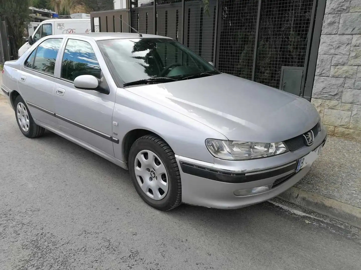 Peugeot 406 2.0HDI SRDT 110 Stříbrná - 2