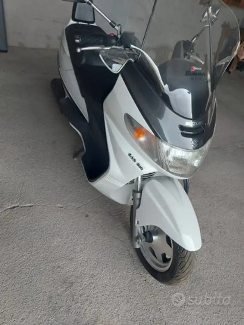 Suzuki Burgman 400 Blanco - 1