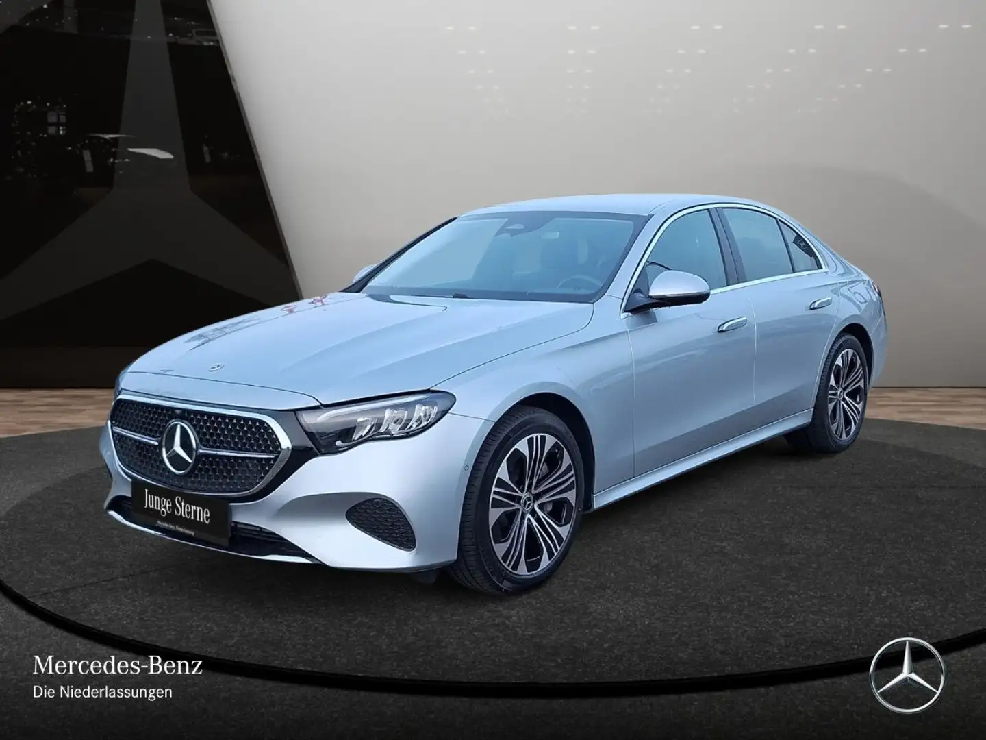 Mercedes-Benz E 300 e Hybrid Avantgarde Distr. LED Kamera PTS 9G Silber - 2