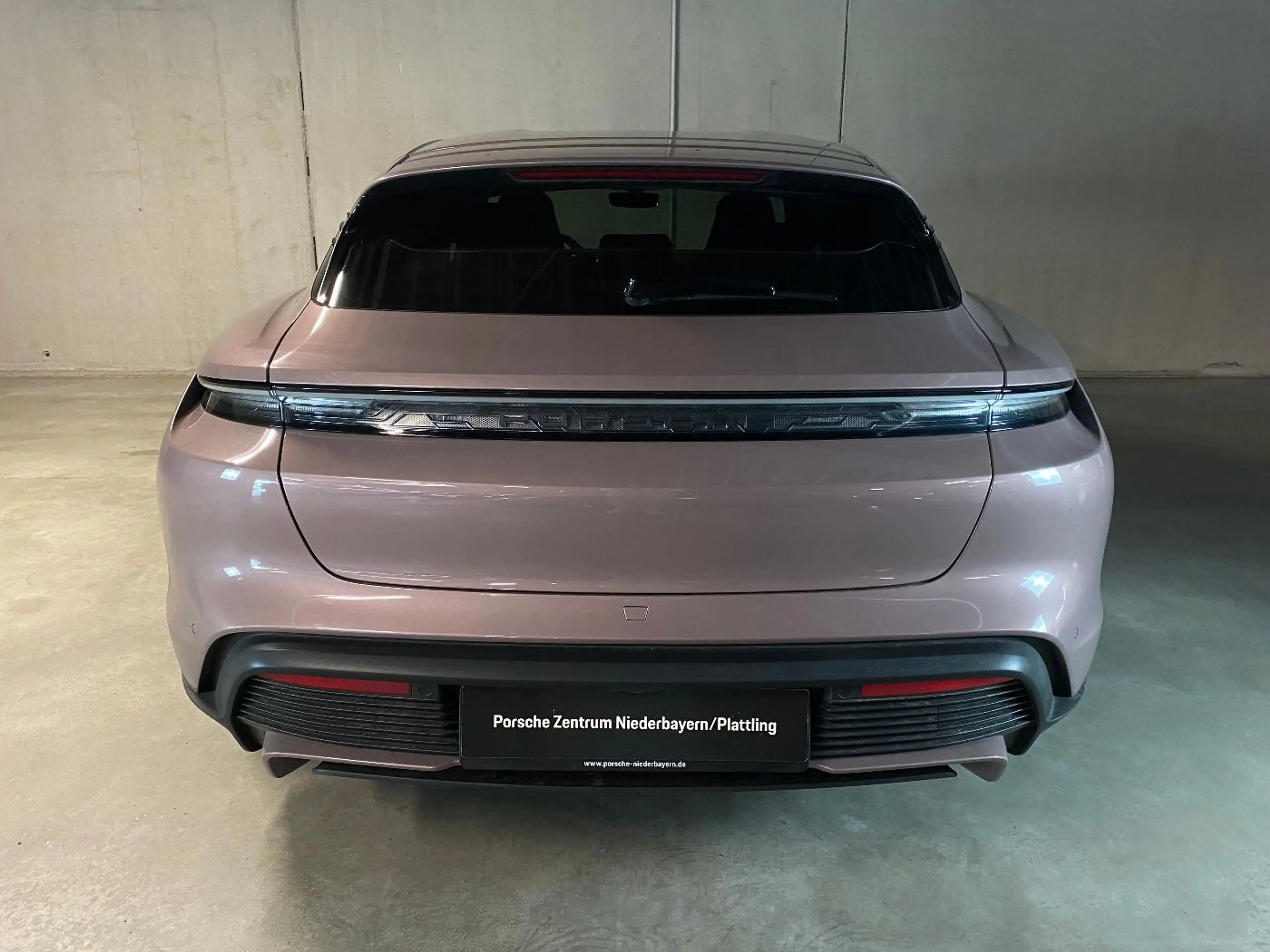 Porsche Taycan 4S Sport Turismo Black Edition — photo 6