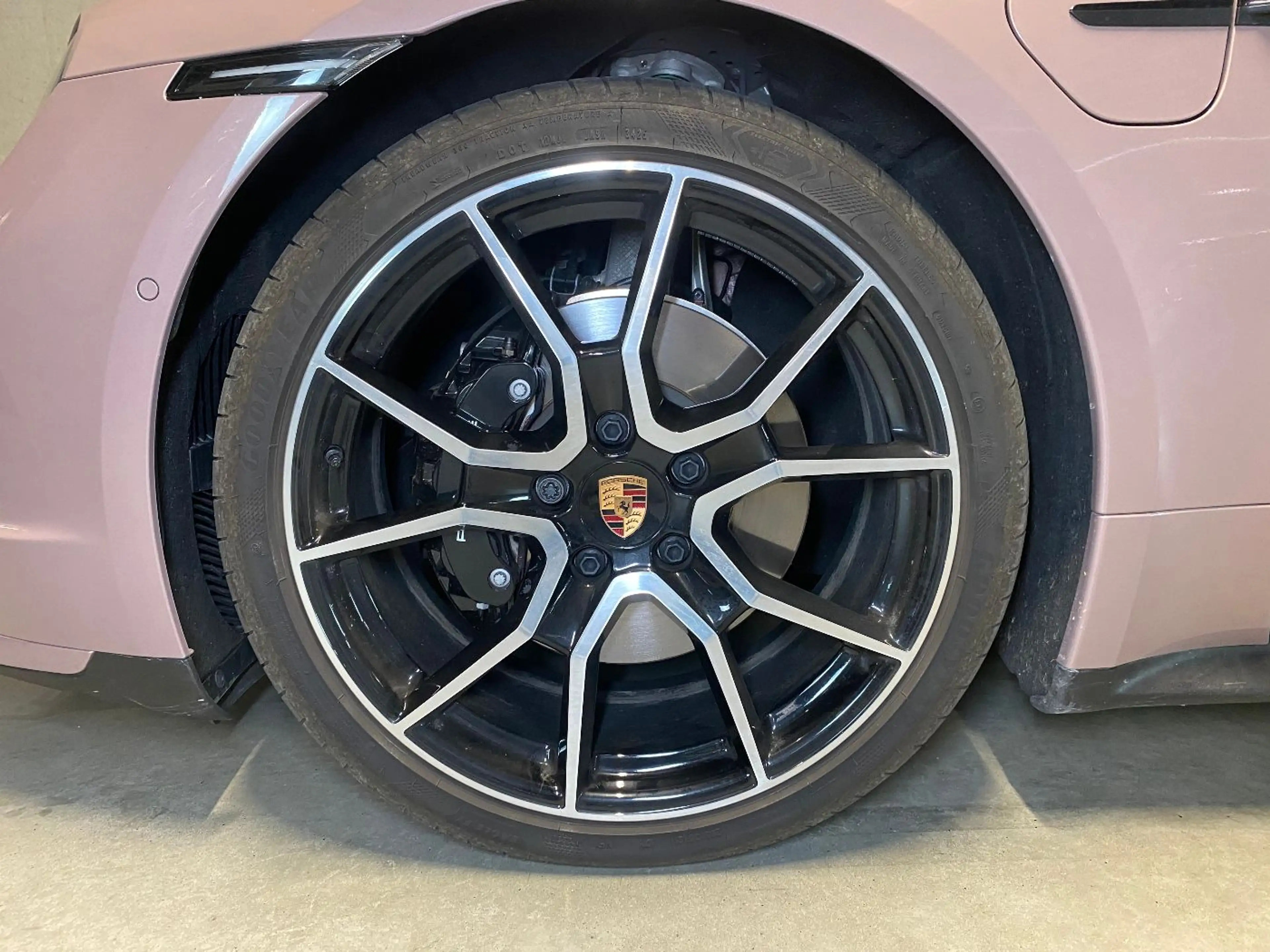 Porsche Taycan 4S Sport Turismo Black Edition — photo 9