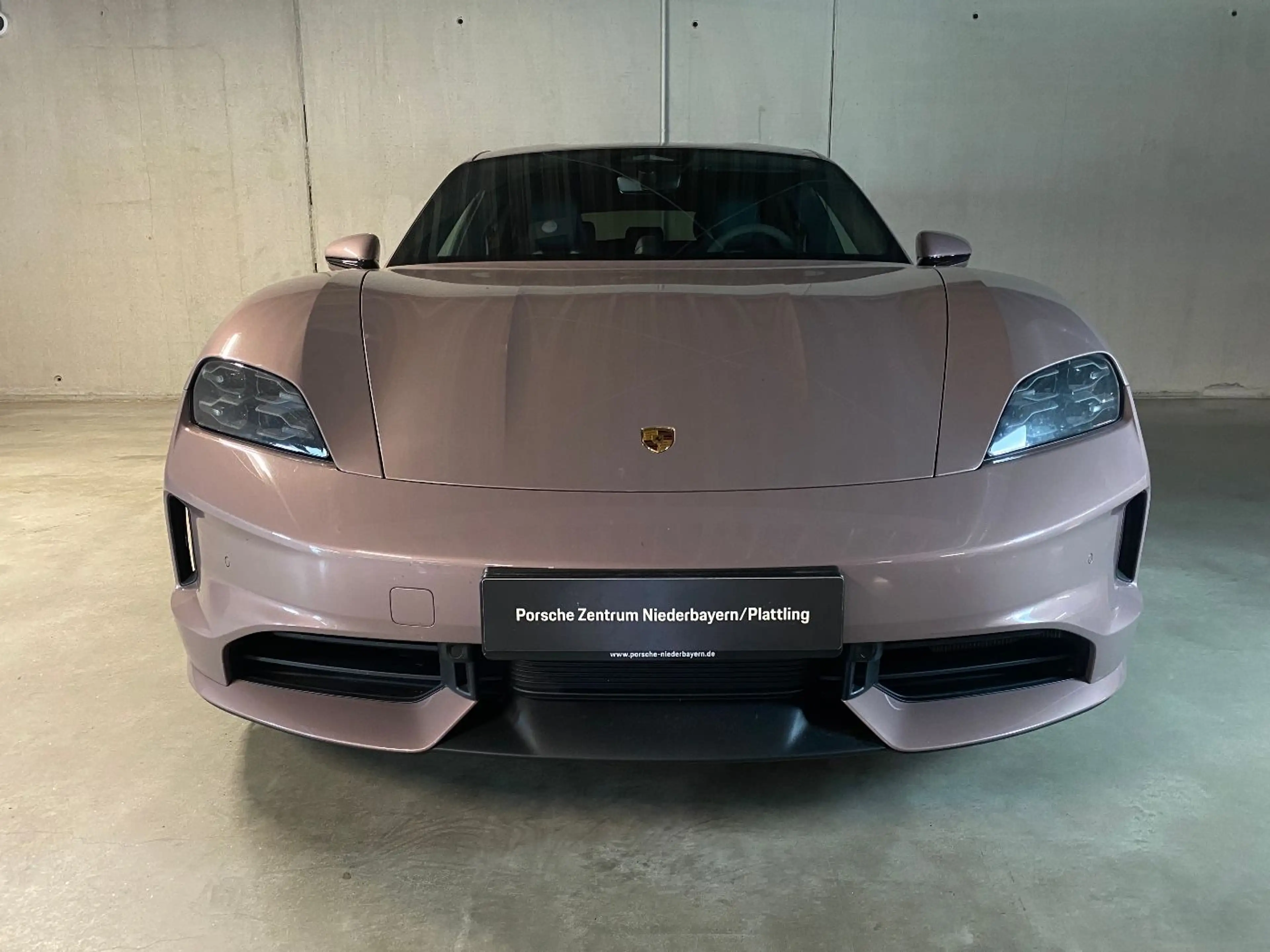 Porsche Taycan 4S Sport Turismo Black Edition — photo 5