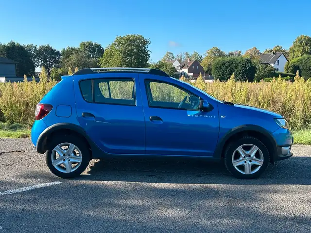 Dacia Sandero view 6
