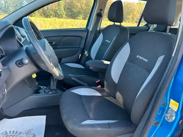 Dacia Sandero view 14
