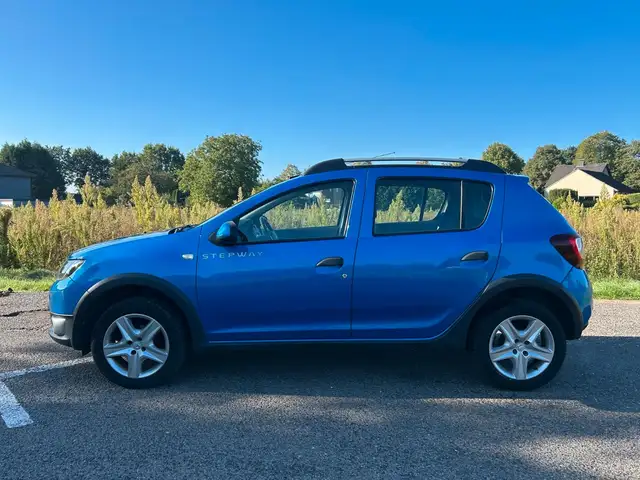 Dacia Sandero view 2