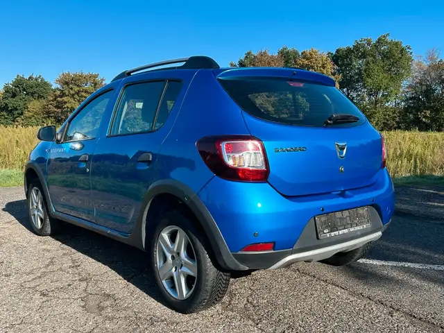 Dacia Sandero view 3