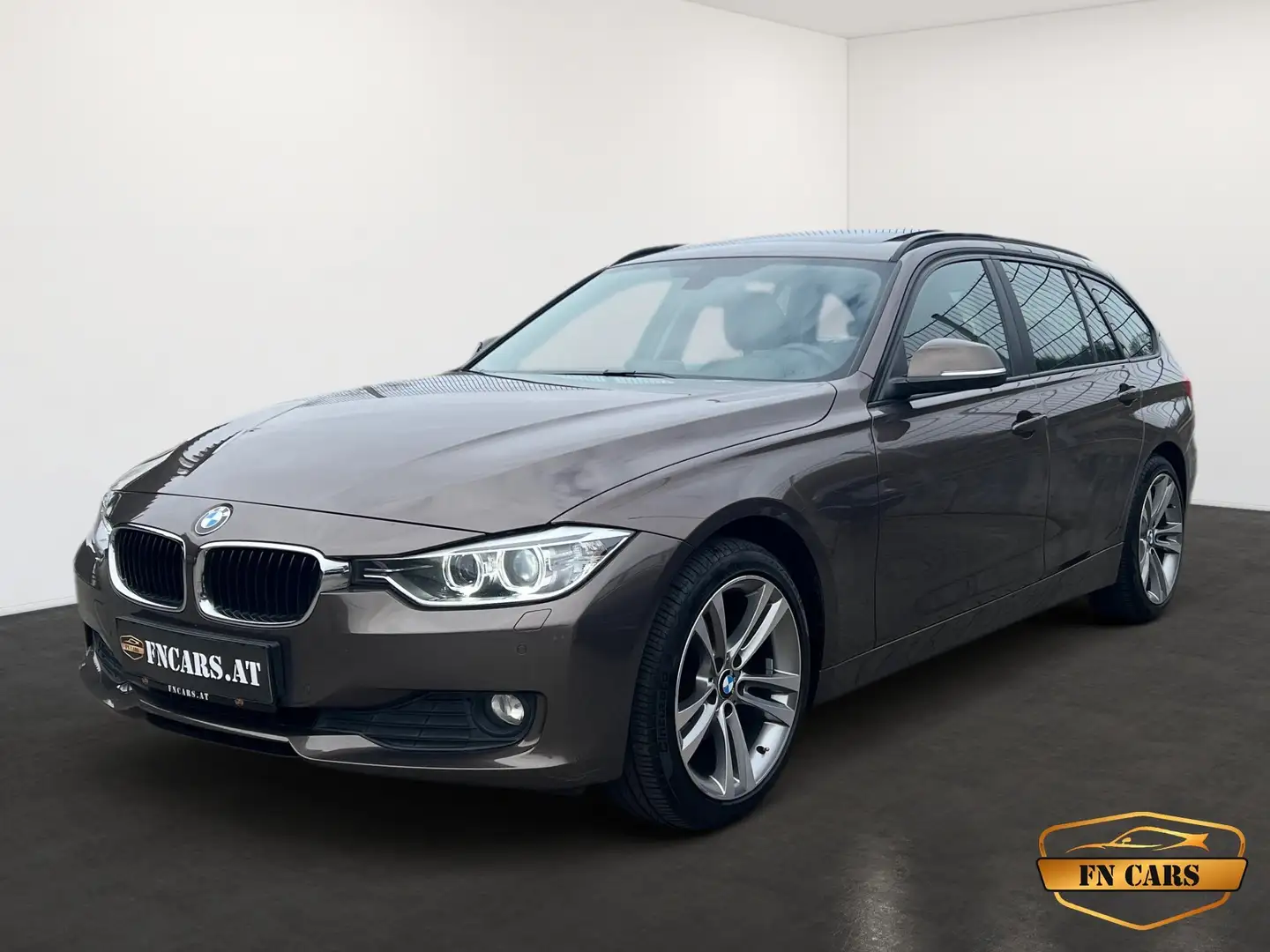 BMW 320 d xDrive // PANO // Head-UP // AHK // RFK // Brun - 1