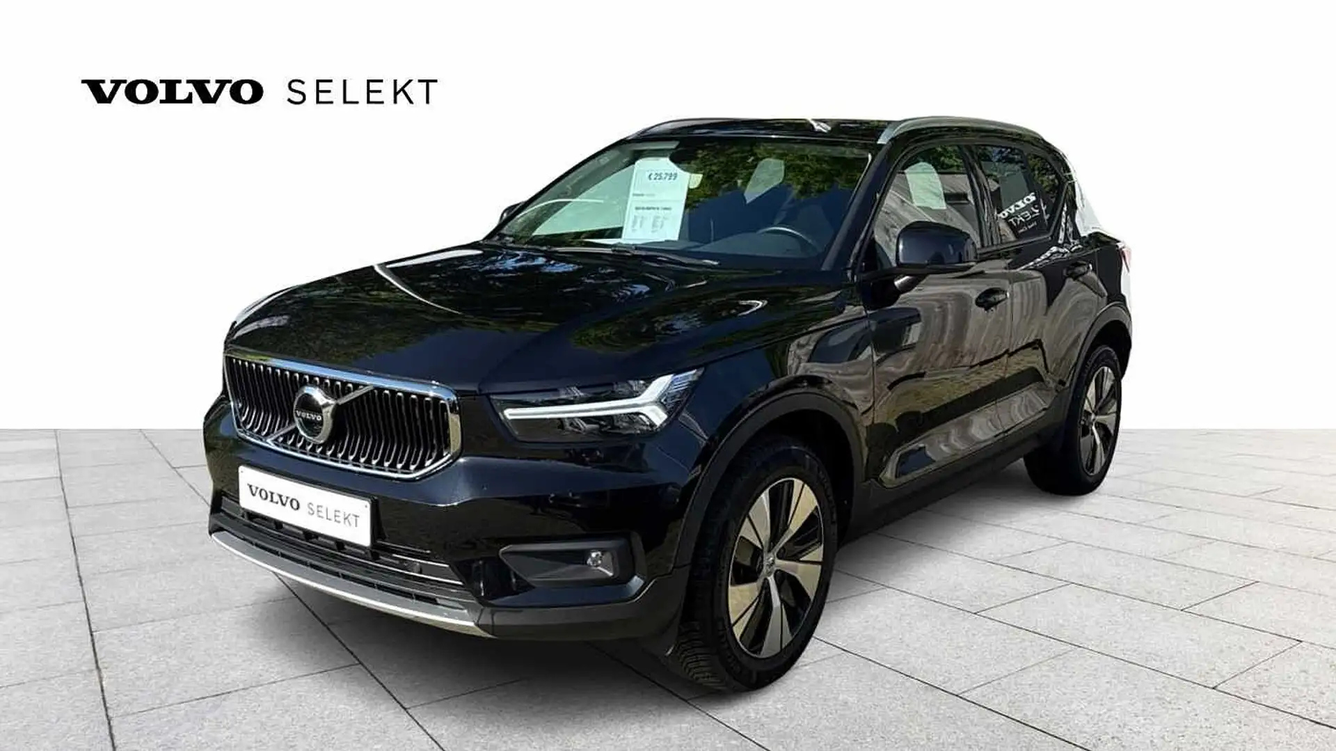 Volvo XC40 Momentum Pro, T3 (manual) Noir - 1