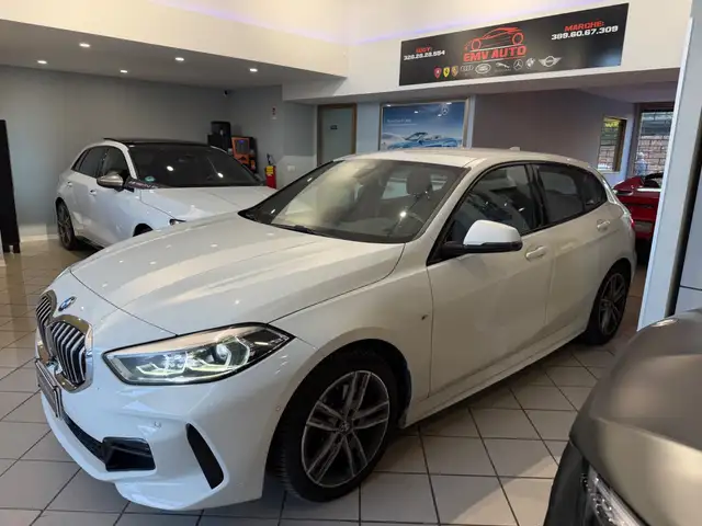 BMW 1 Series view 3