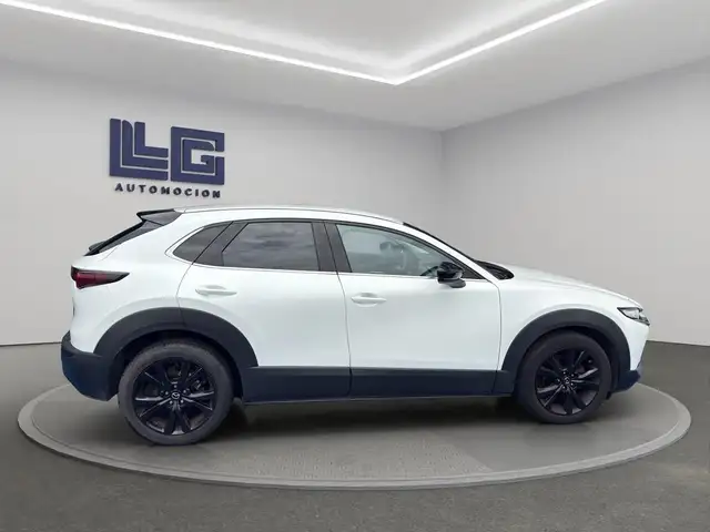 Mazda CX-30 view 4