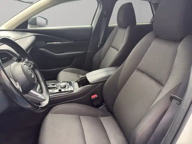 Mazda CX-30 view 8