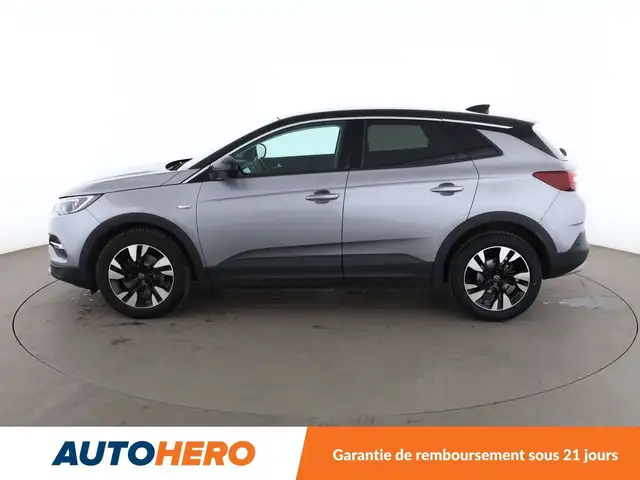 Opel Grandland X view 3