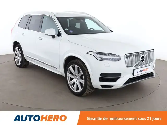 Volvo XC90 view 8