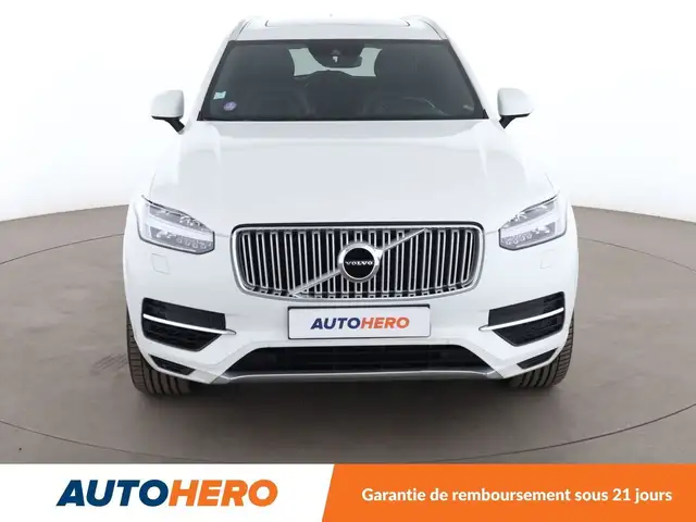 Volvo XC90 view 9