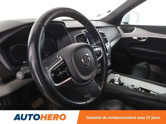 Volvo XC90 view 11