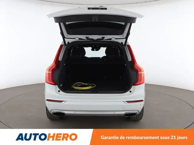 Volvo XC90 view 16
