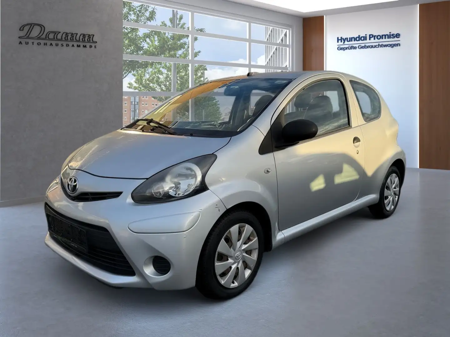 Toyota Sonstige Aygo AYGO Basis Silber - 1