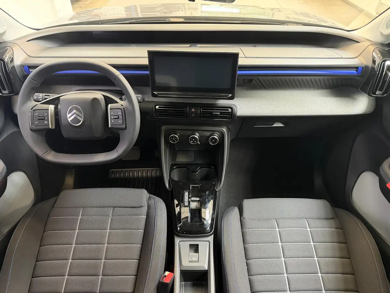 Citroen C3 C3 IV 2024 1.2 hybrid Plus 110cv edcs6 13