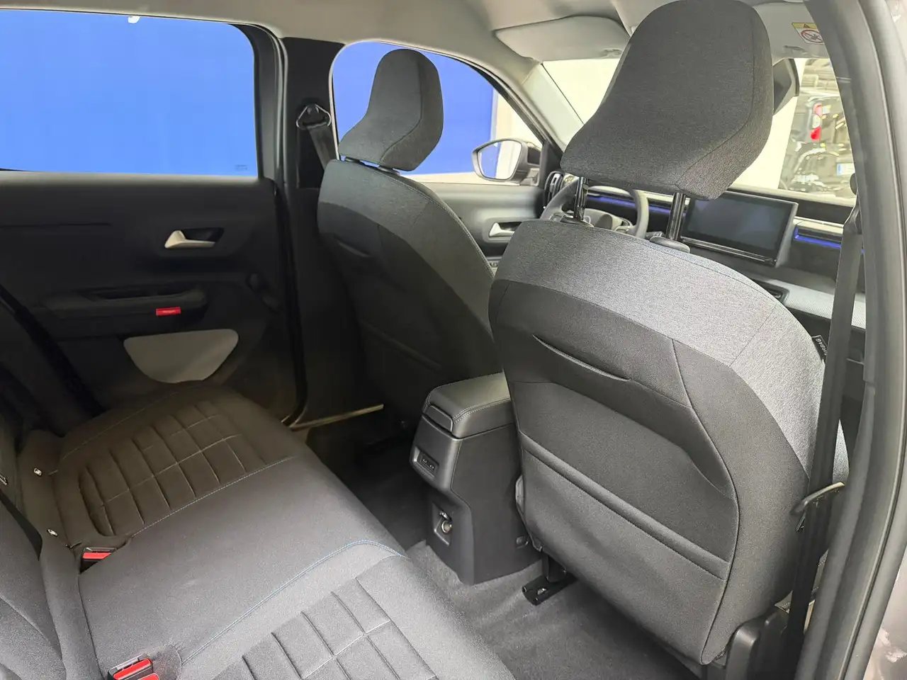 Citroen C3 C3 IV 2024 1.2 hybrid Plus 110cv edcs6 11