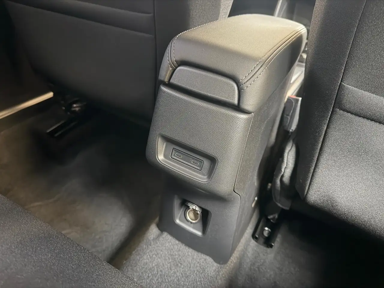 Citroen C3 C3 IV 2024 1.2 hybrid Plus 110cv edcs6 12