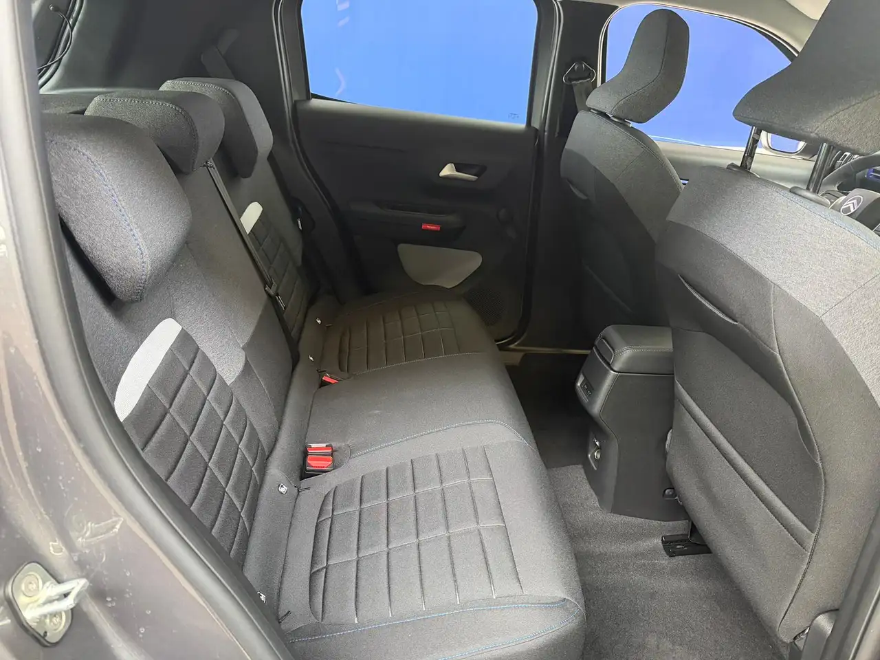Citroen C3 C3 IV 2024 1.2 hybrid Plus 110cv edcs6 9