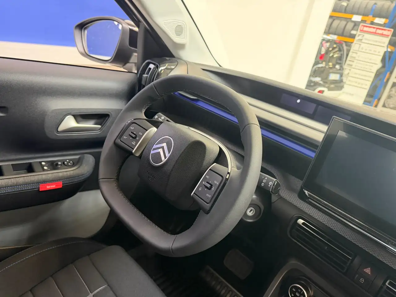 Citroen C3 C3 IV 2024 1.2 hybrid Plus 110cv edcs6 20