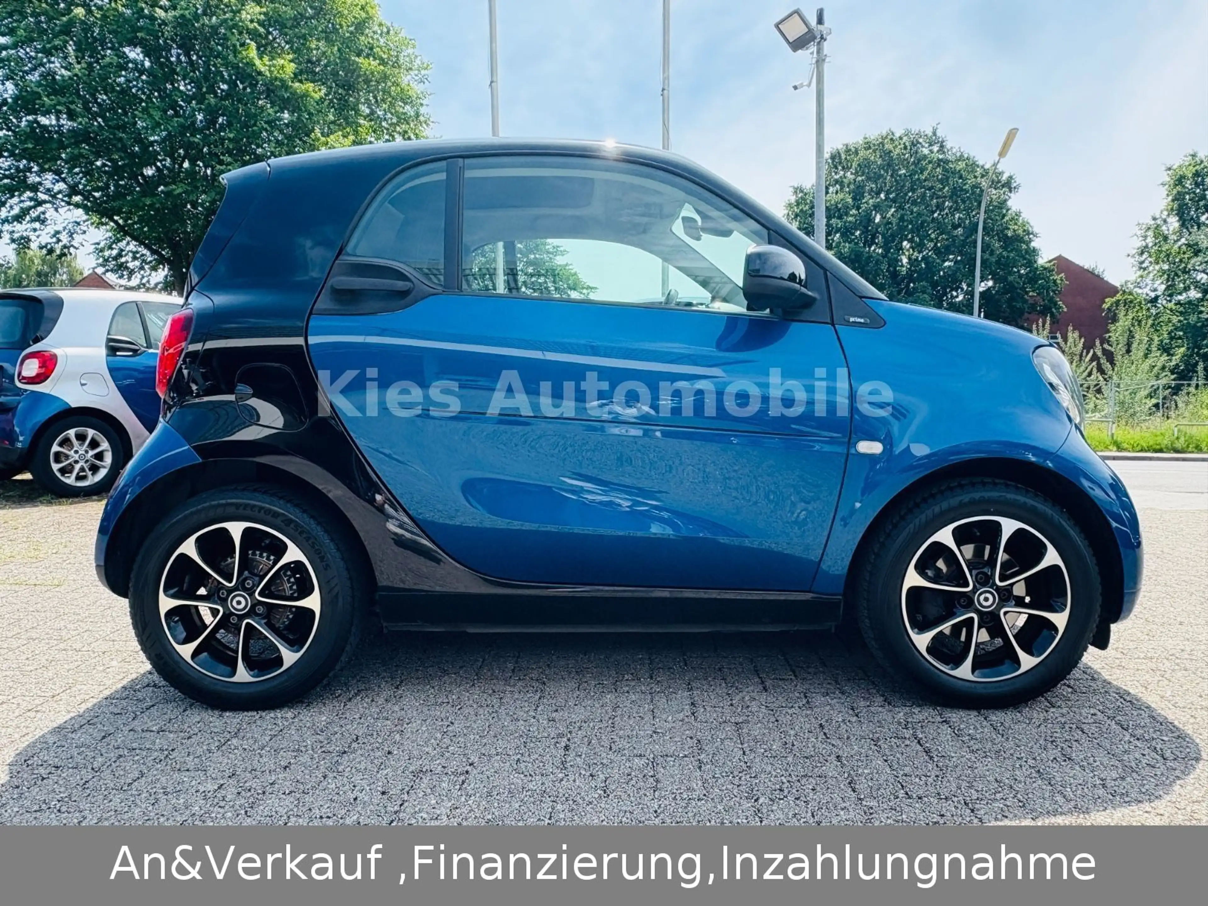 smart forTwo Prime 90Ps AUTOM/CARPLAY/PANO/LEDER/SITZH — photo 8