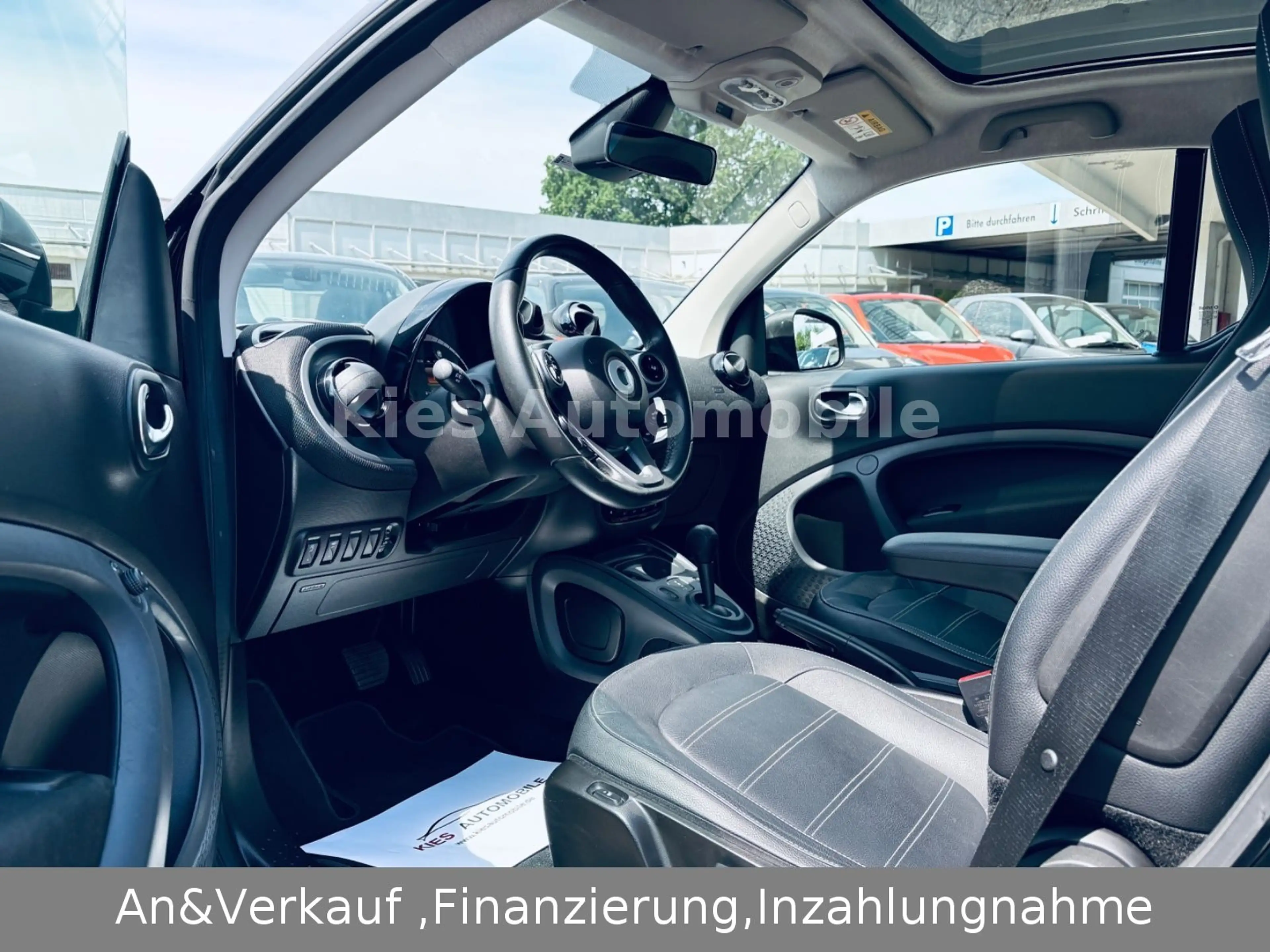 smart forTwo Prime 90Ps AUTOM/CARPLAY/PANO/LEDER/SITZH — photo 14