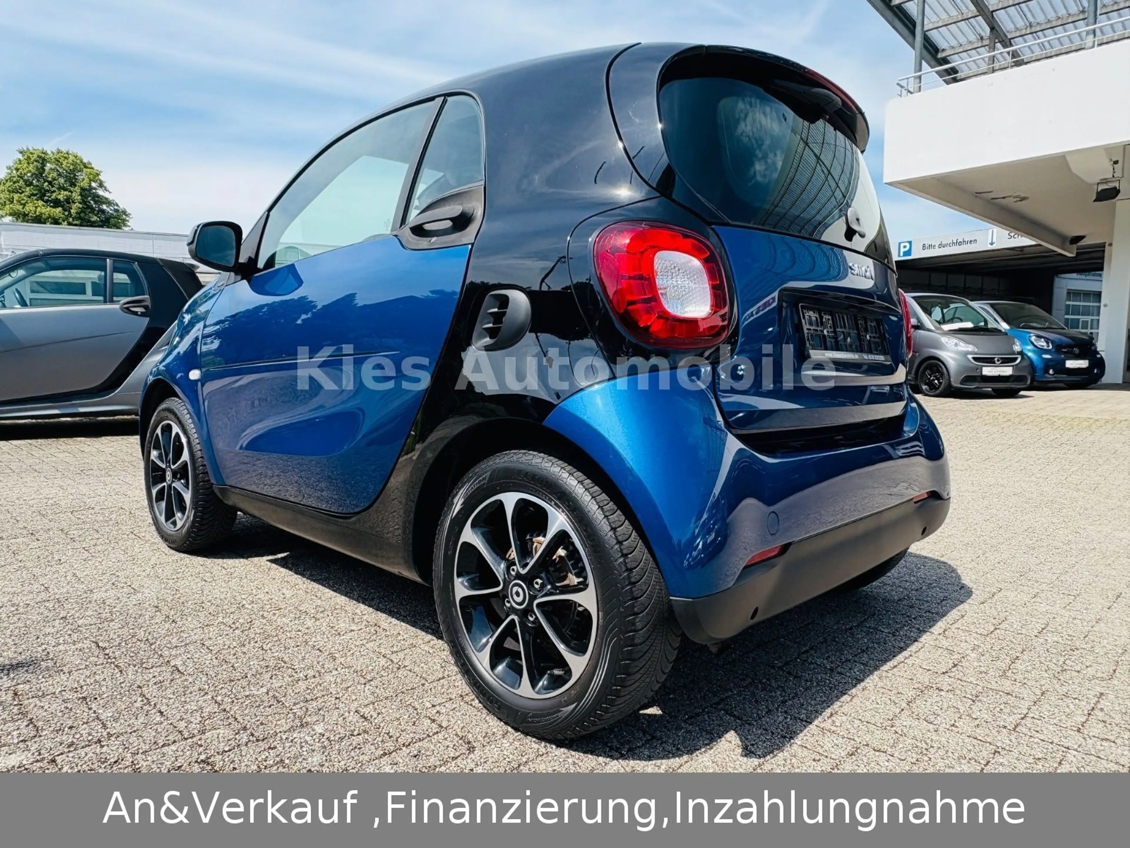 smart forTwo Prime 90Ps AUTOM/CARPLAY/PANO/LEDER/SITZH — photo 4