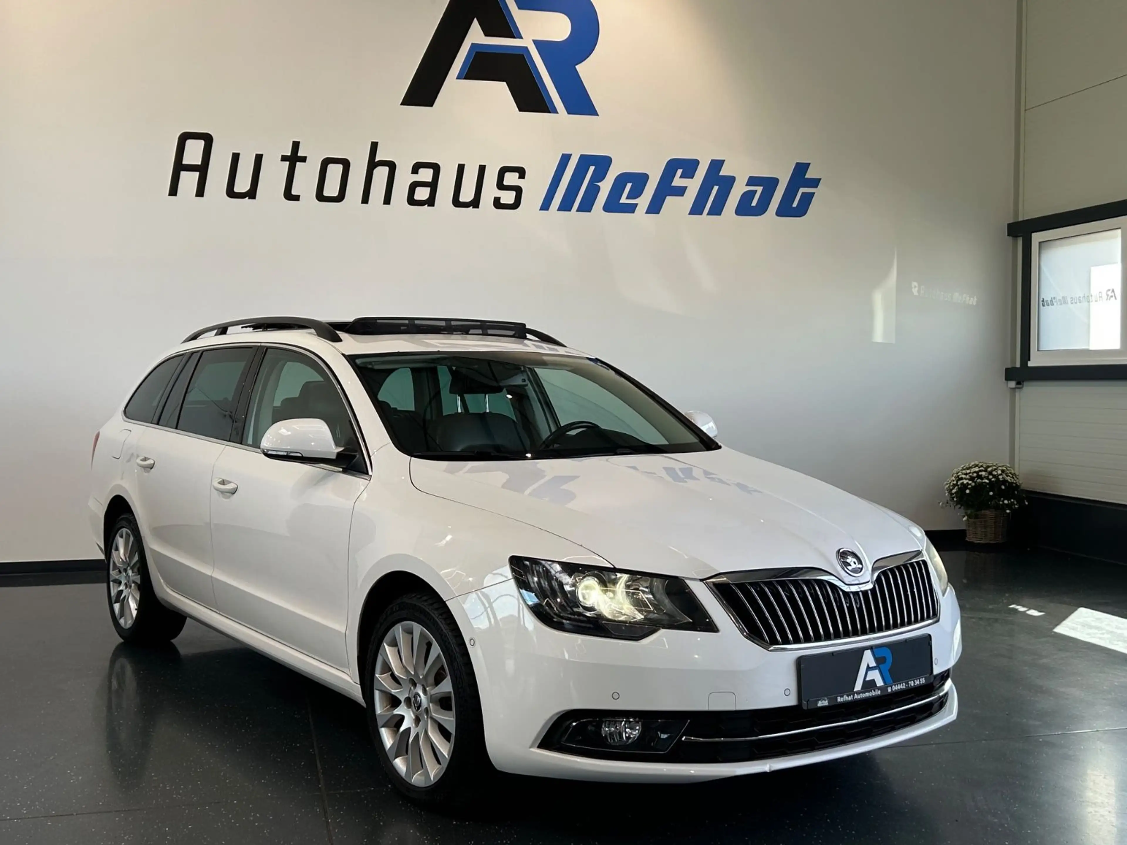 Skoda Superb Combi Exclusive*PDC*PANO*SHZ*MEMORY* — photo 5