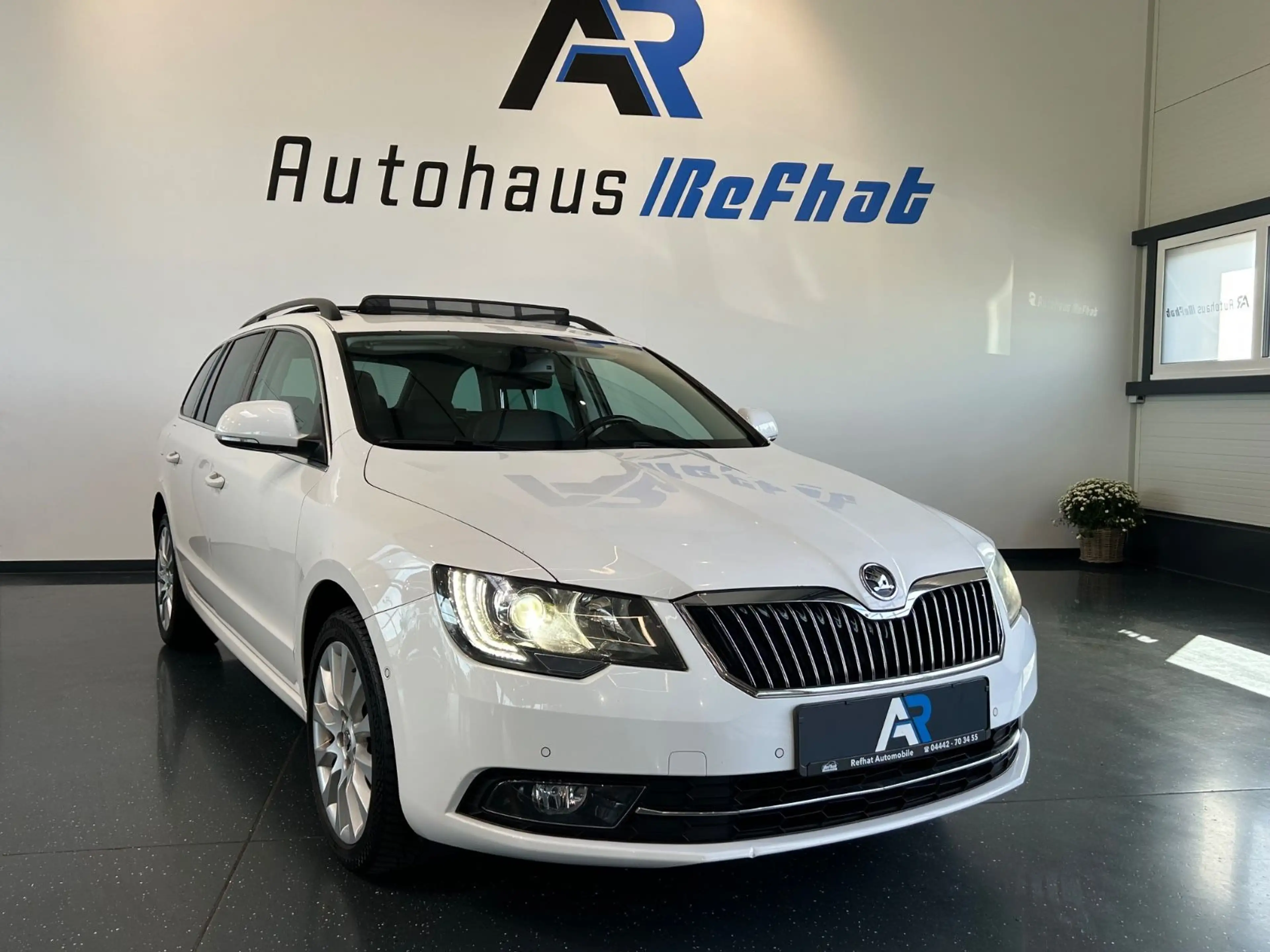 Skoda Superb Combi Exclusive*PDC*PANO*SHZ*MEMORY* — photo 6