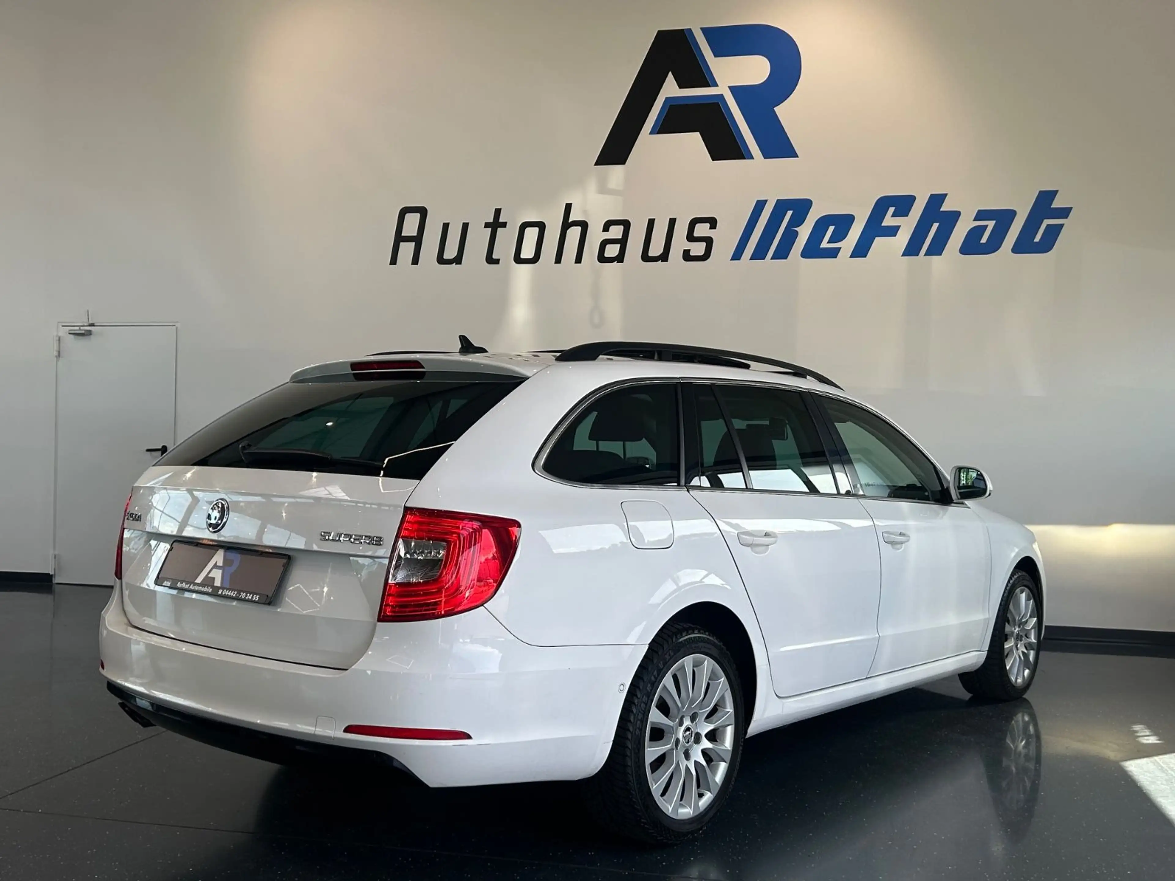 Skoda Superb Combi Exclusive*PDC*PANO*SHZ*MEMORY* — photo 7