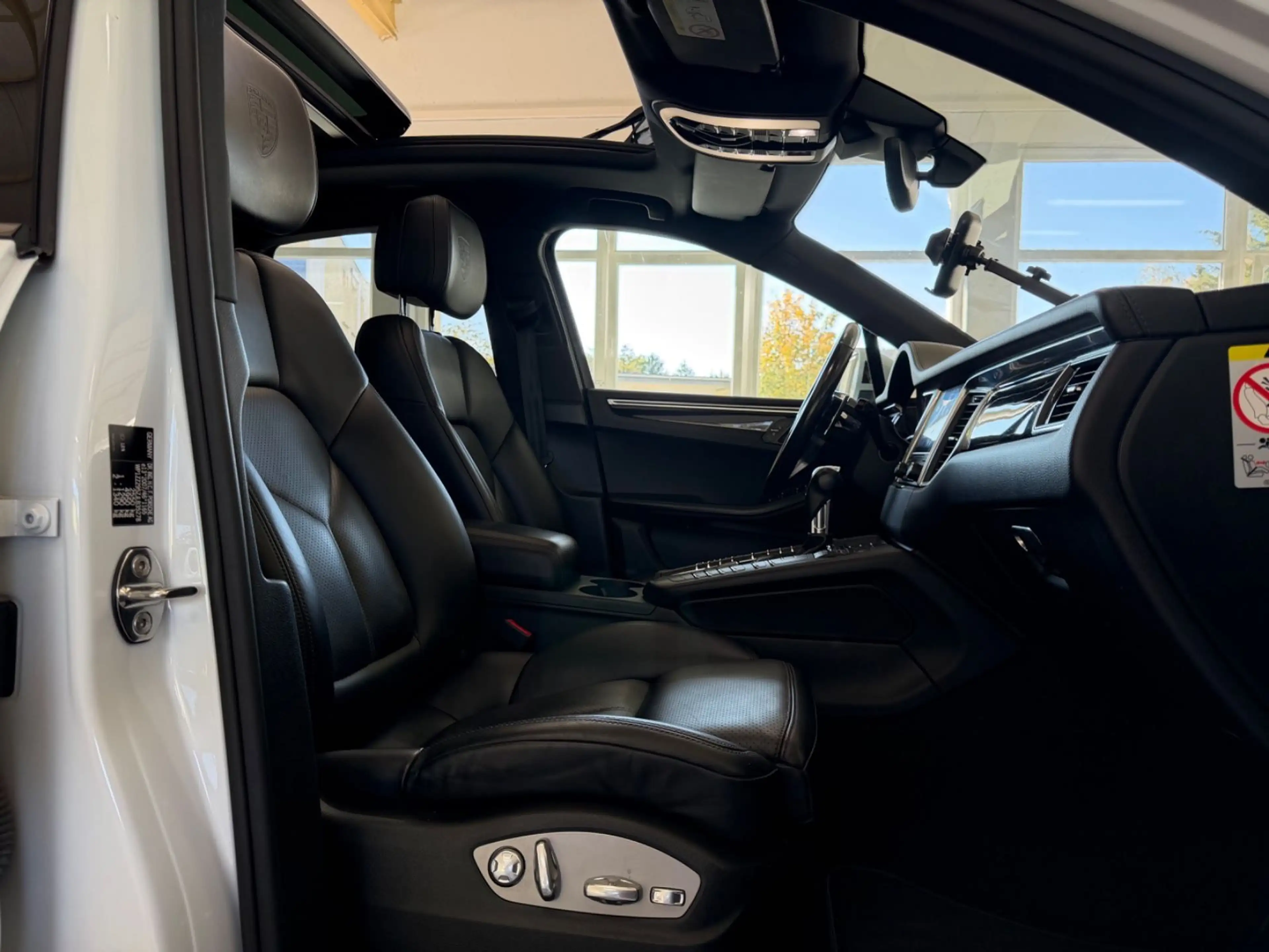Porsche Macan S| PASM| PANO| LED| SPORT AGA| LUFT| 20" — photo 31