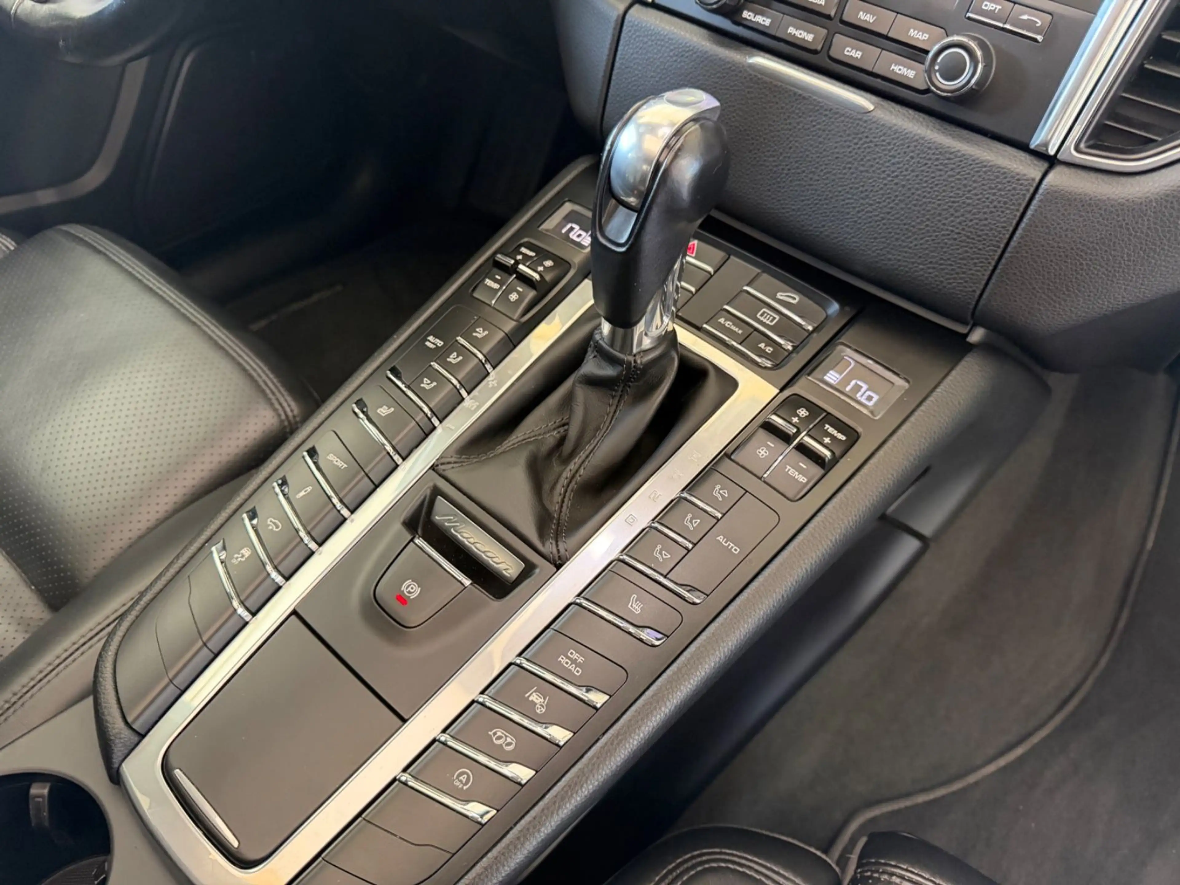 Porsche Macan S| PASM| PANO| LED| SPORT AGA| LUFT| 20" — photo 22