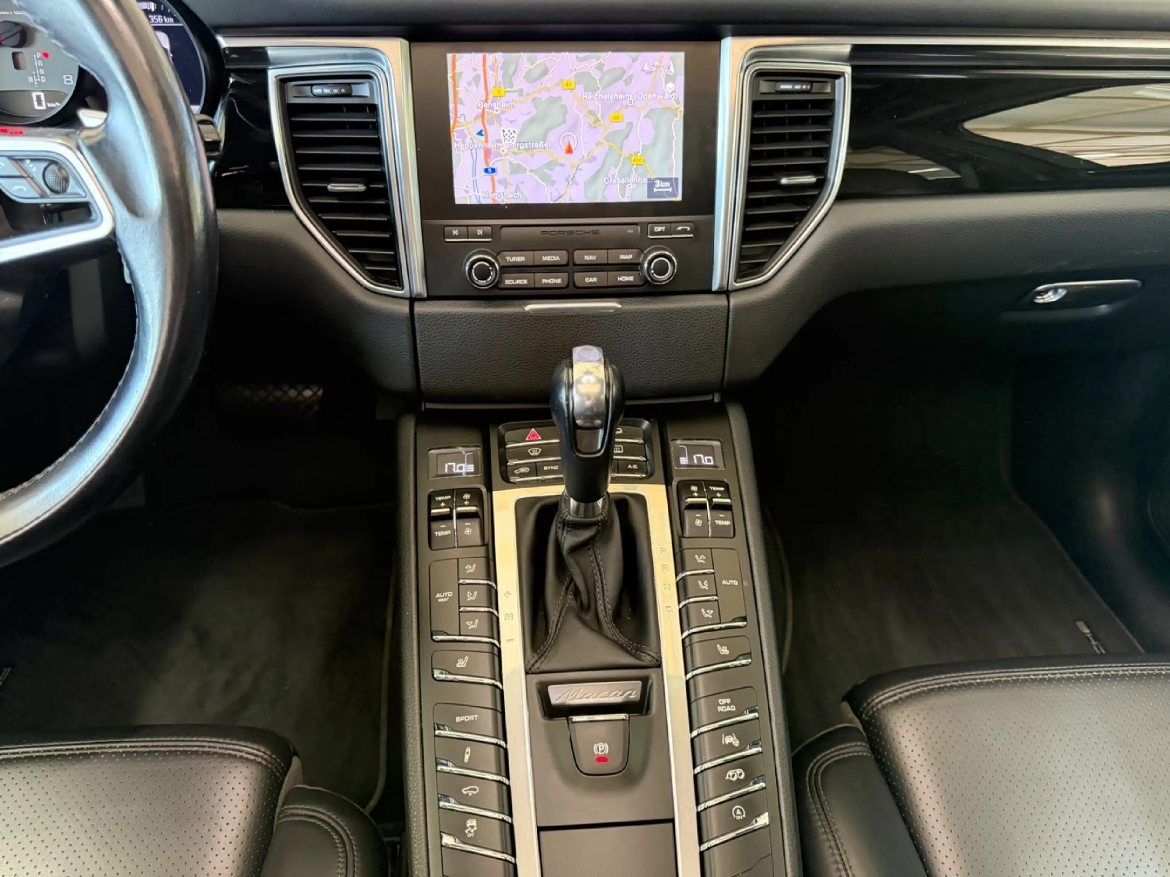 Porsche Macan S| PASM| PANO| LED| SPORT AGA| LUFT| 20" — photo 18