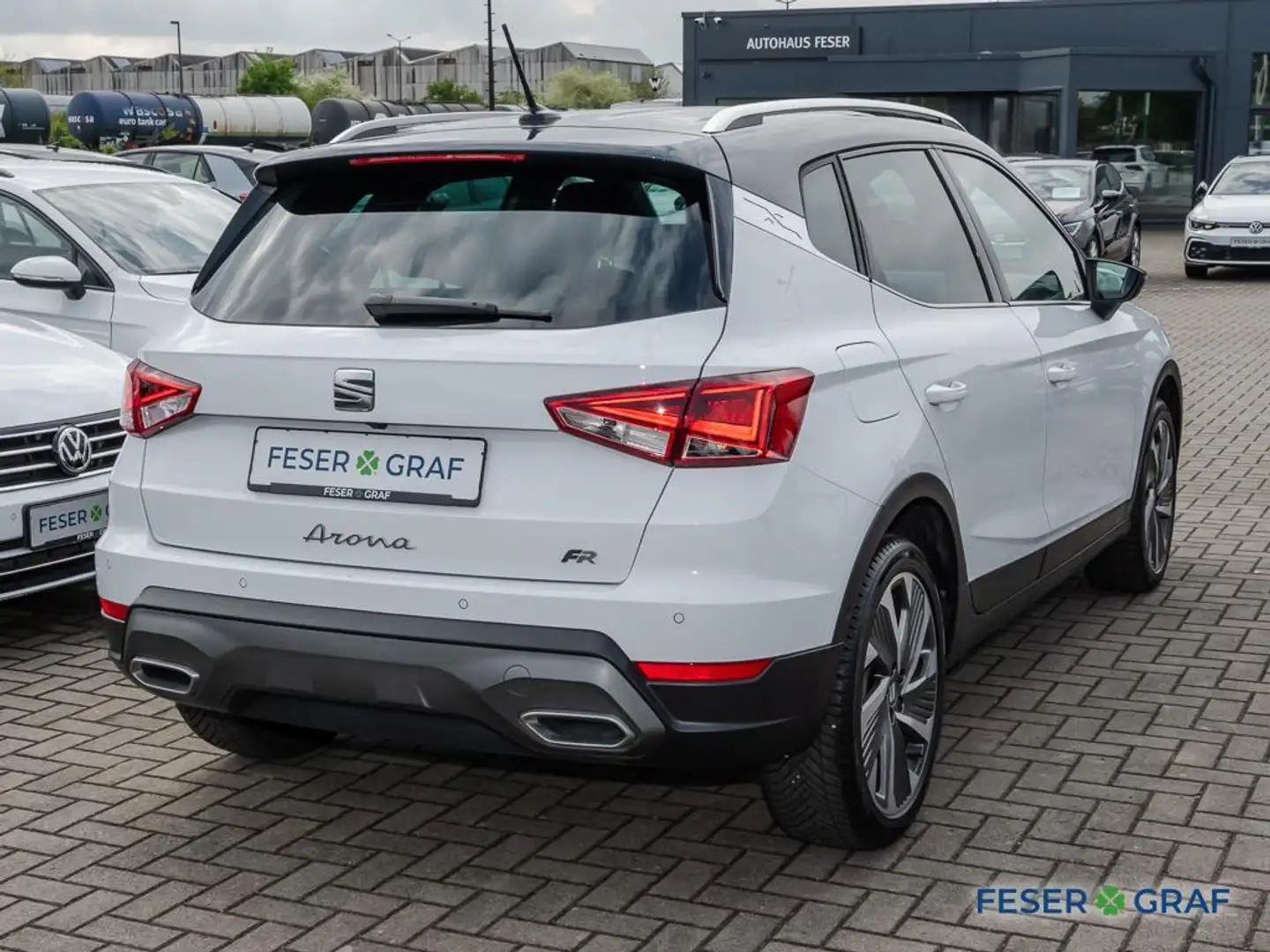 SEAT Arona 1,0 TSI FR DSG LED/ACC/NAVI/KAMERA/SHZ Weiß - 2