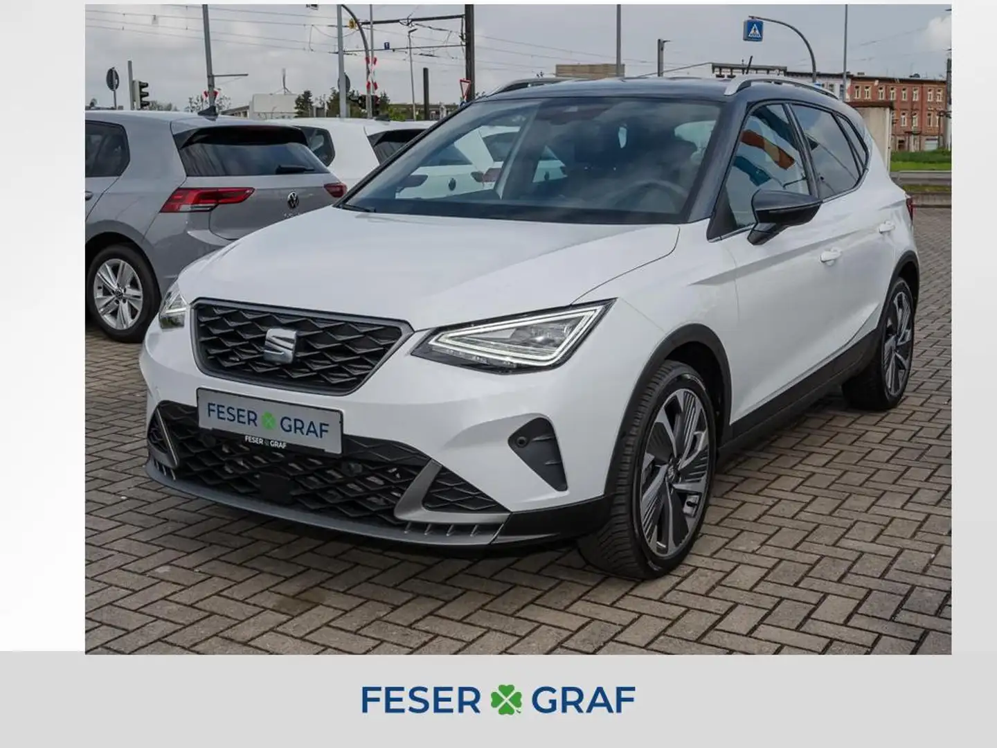 SEAT Arona 1,0 TSI FR DSG LED/ACC/NAVI/KAMERA/SHZ Weiß - 1