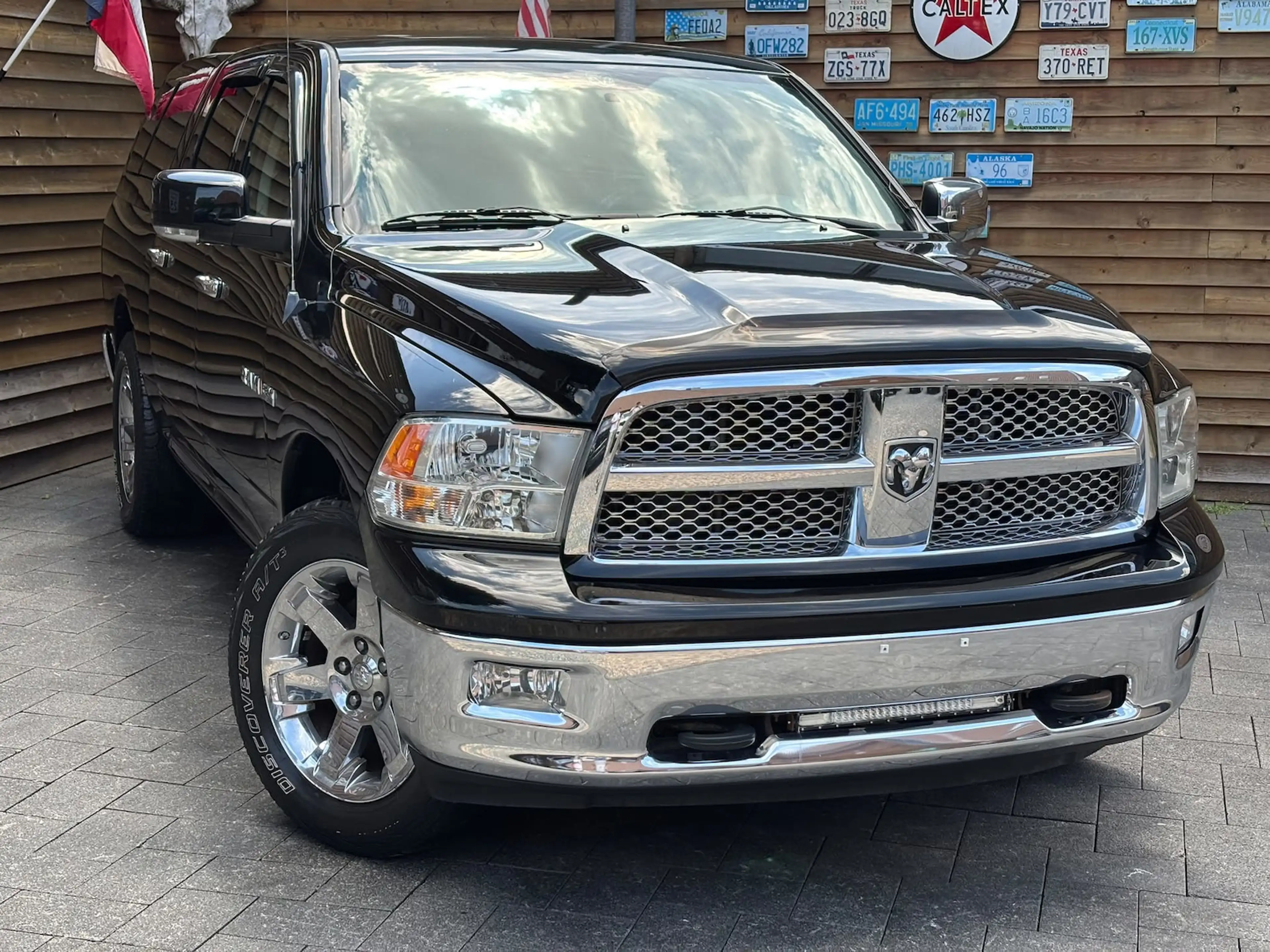 Dodge RAM 1500 5,7L V8 4x4 Klima LPG Kamera — photo 2