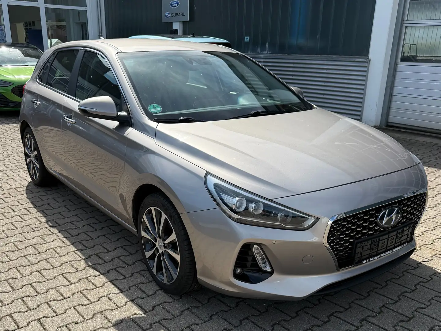 Hyundai i30 Premium Beige - 1