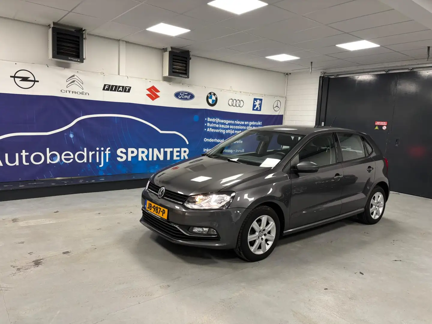 Volkswagen Polo 1.0 Grijs - 2