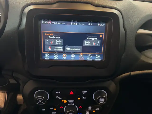 Jeep Renegade view 12
