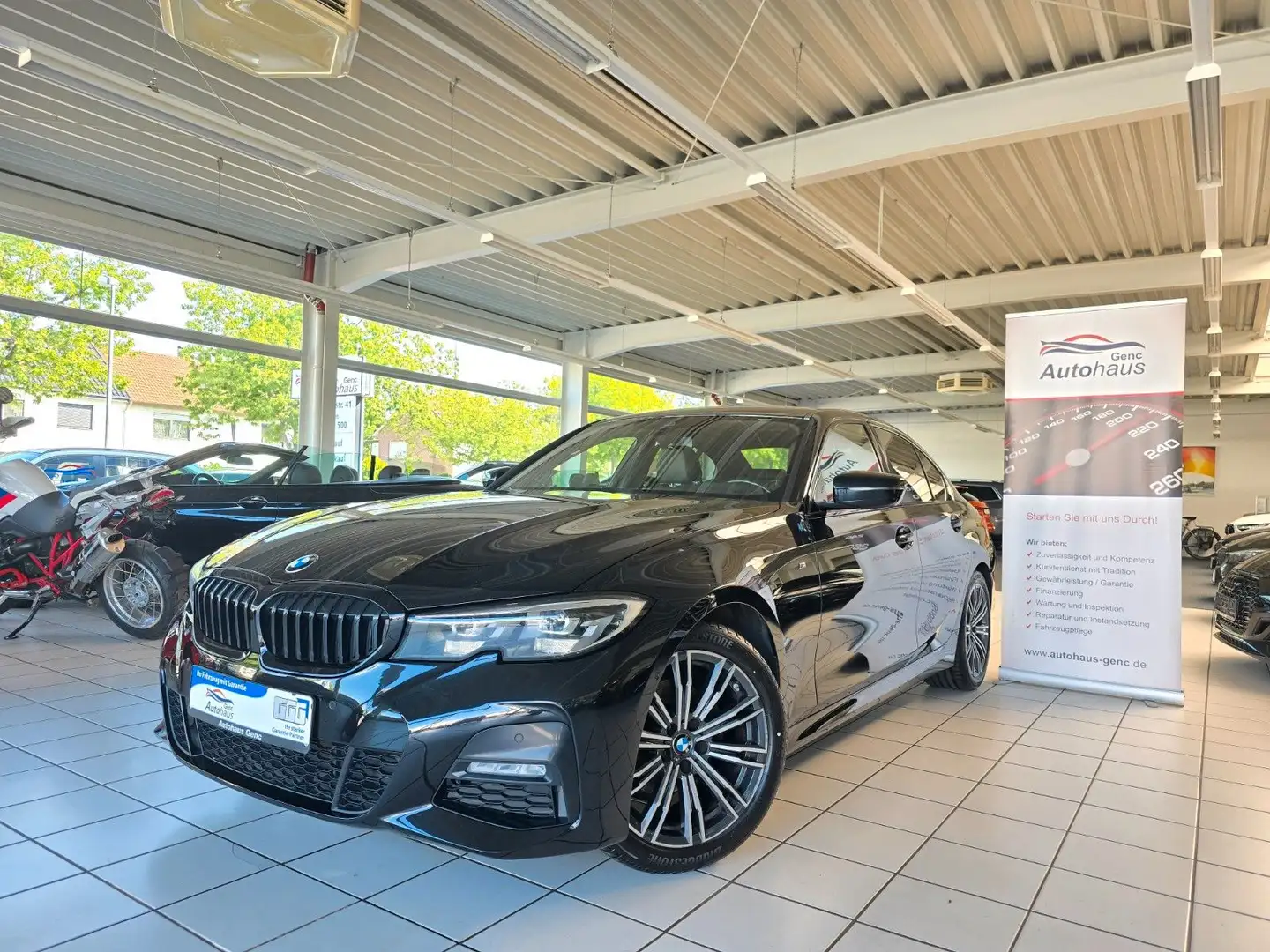 BMW 320 d Lim. M Sport Kamera Live Cockpit DAB Radio Noir - 1