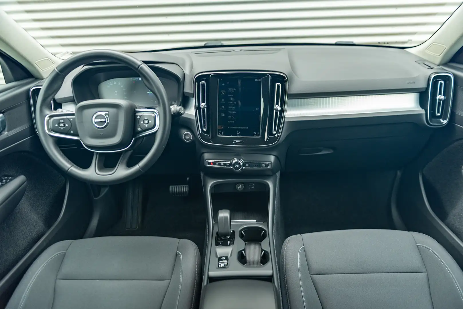 Volvo XC40 T4. Aut. Plug-in Hybrid Inscription CruiseControl Blauw - 2