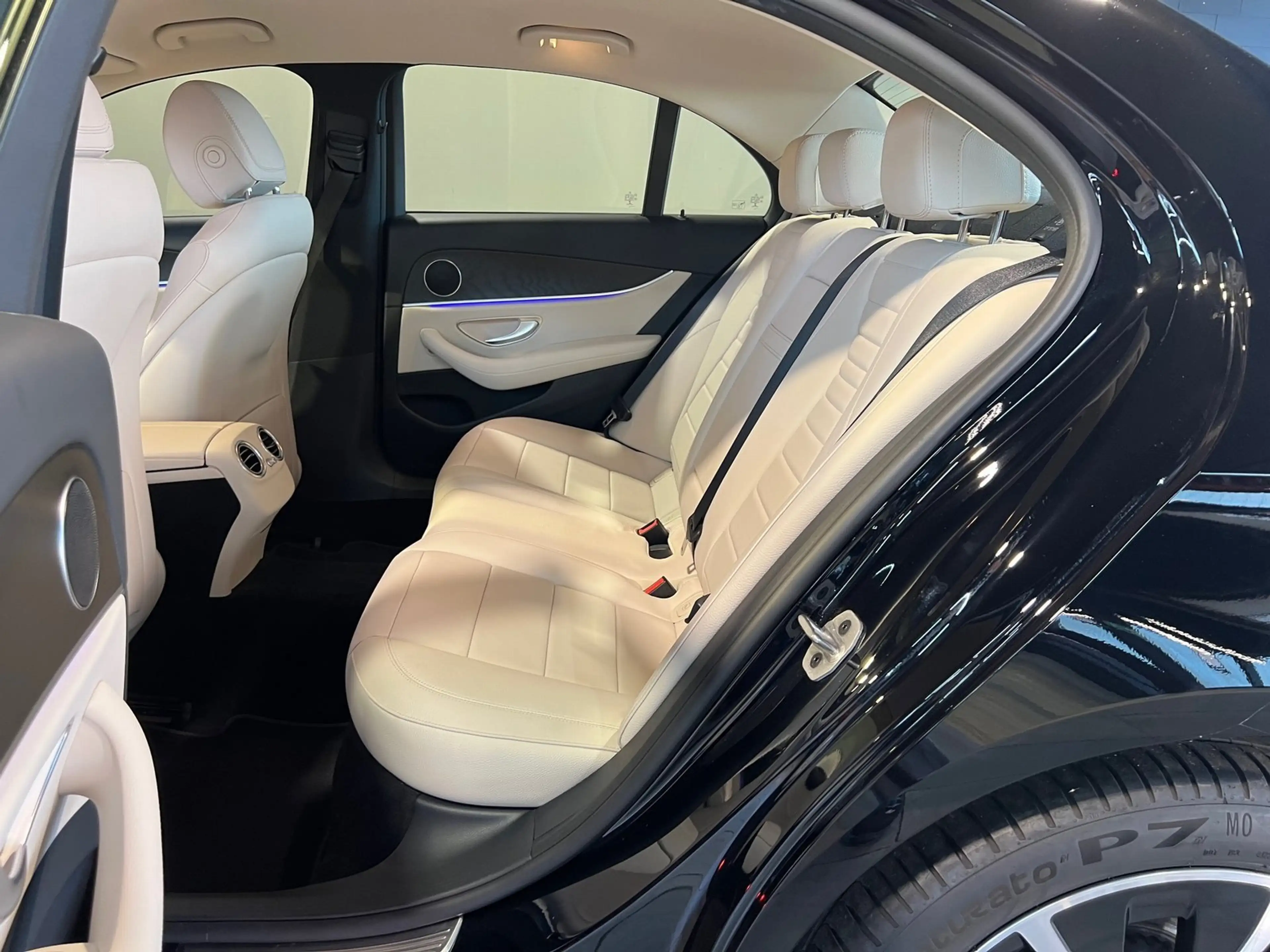 Mercedes-Benz E 450 Avantgarde 4M PTS/LED/Ambi/Kame/Distr/MBUX — photo 10