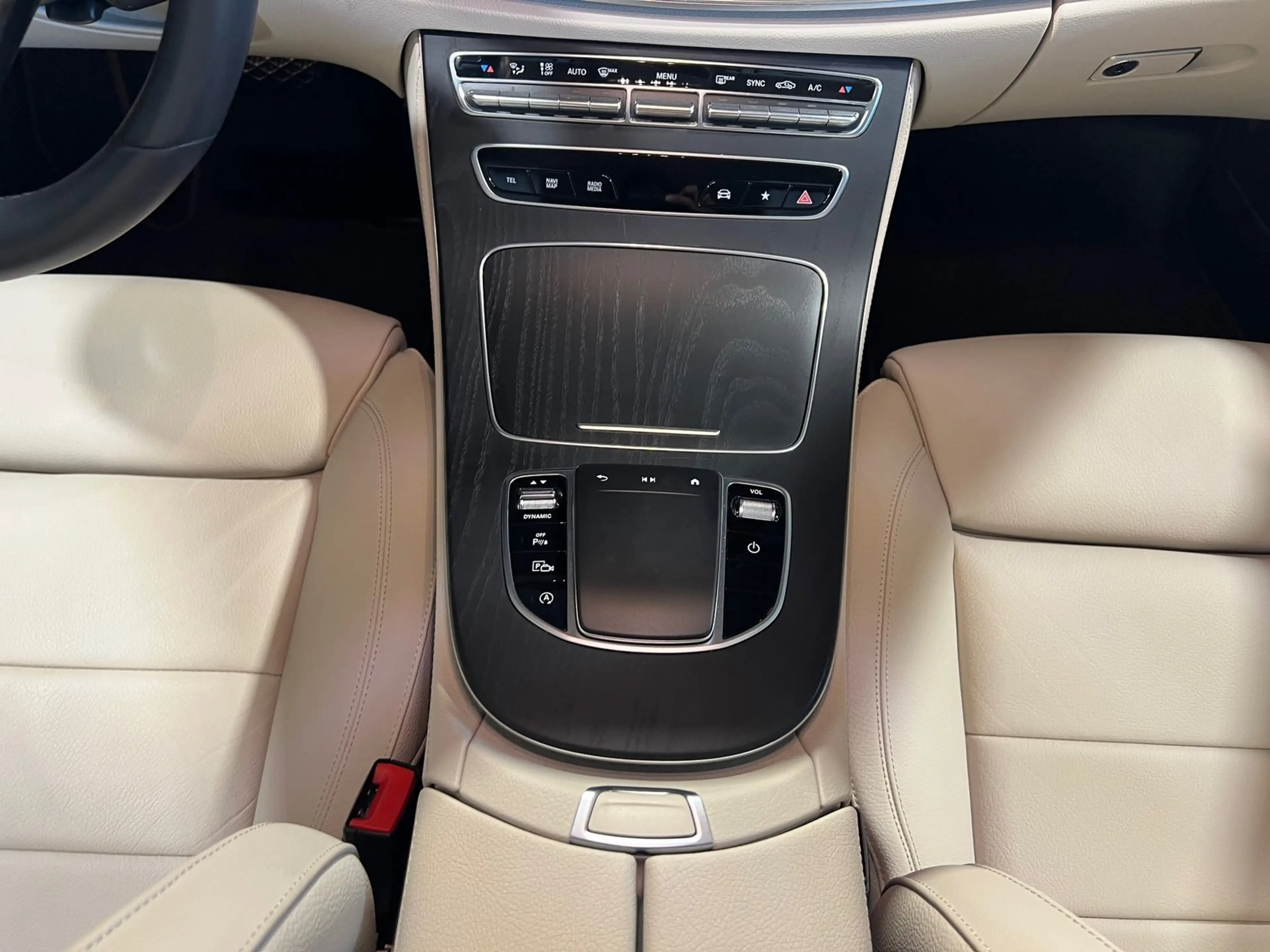 Mercedes-Benz E 450 Avantgarde 4M PTS/LED/Ambi/Kame/Distr/MBUX — photo 13