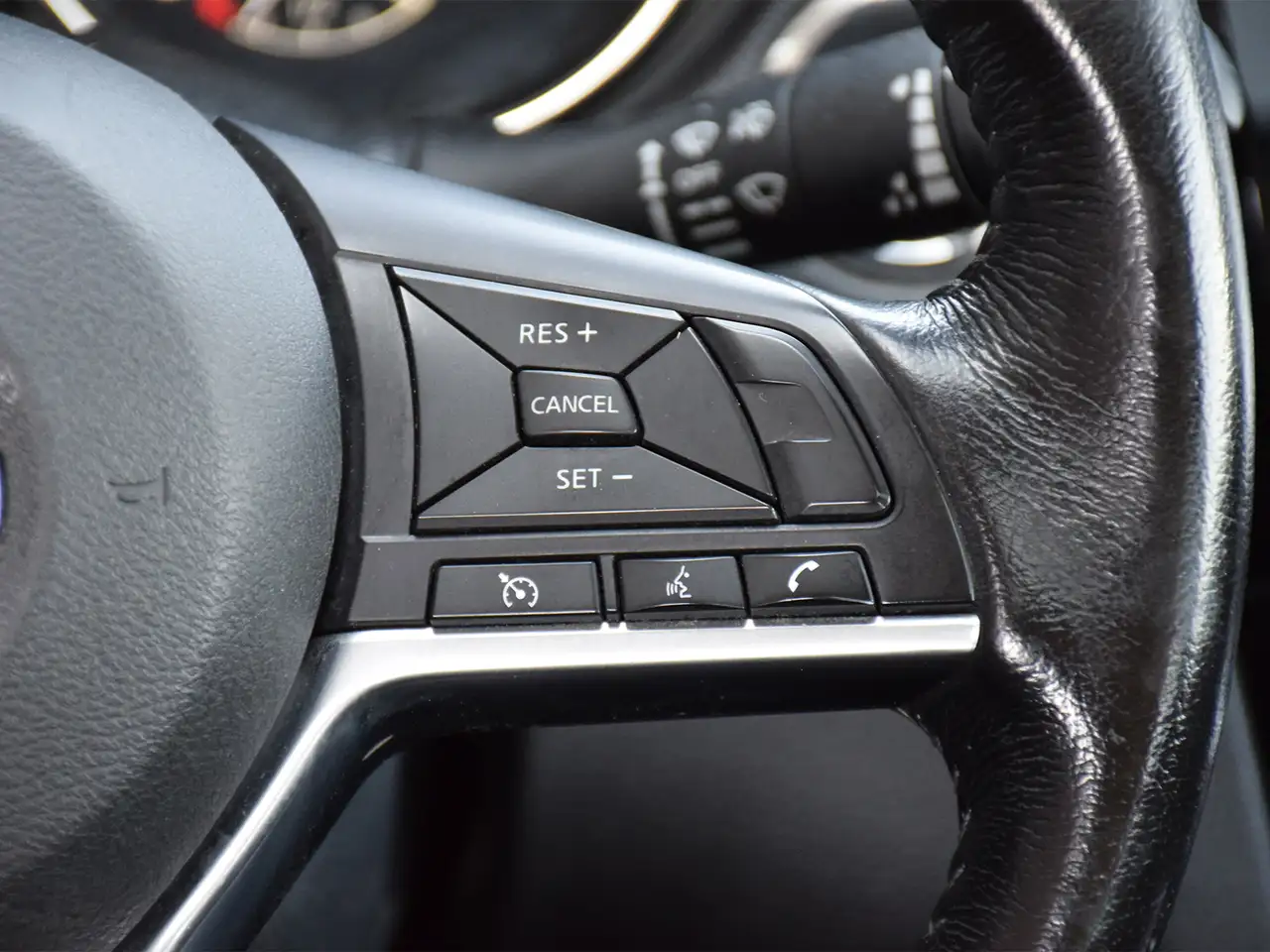 Nissan Qashqai снимка Nissan Qashqai