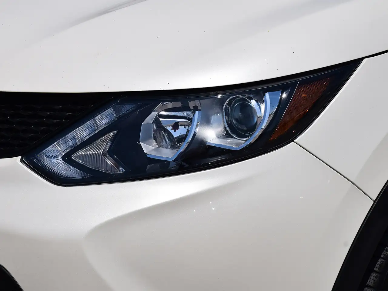 Nissan Qashqai снимка Nissan Qashqai