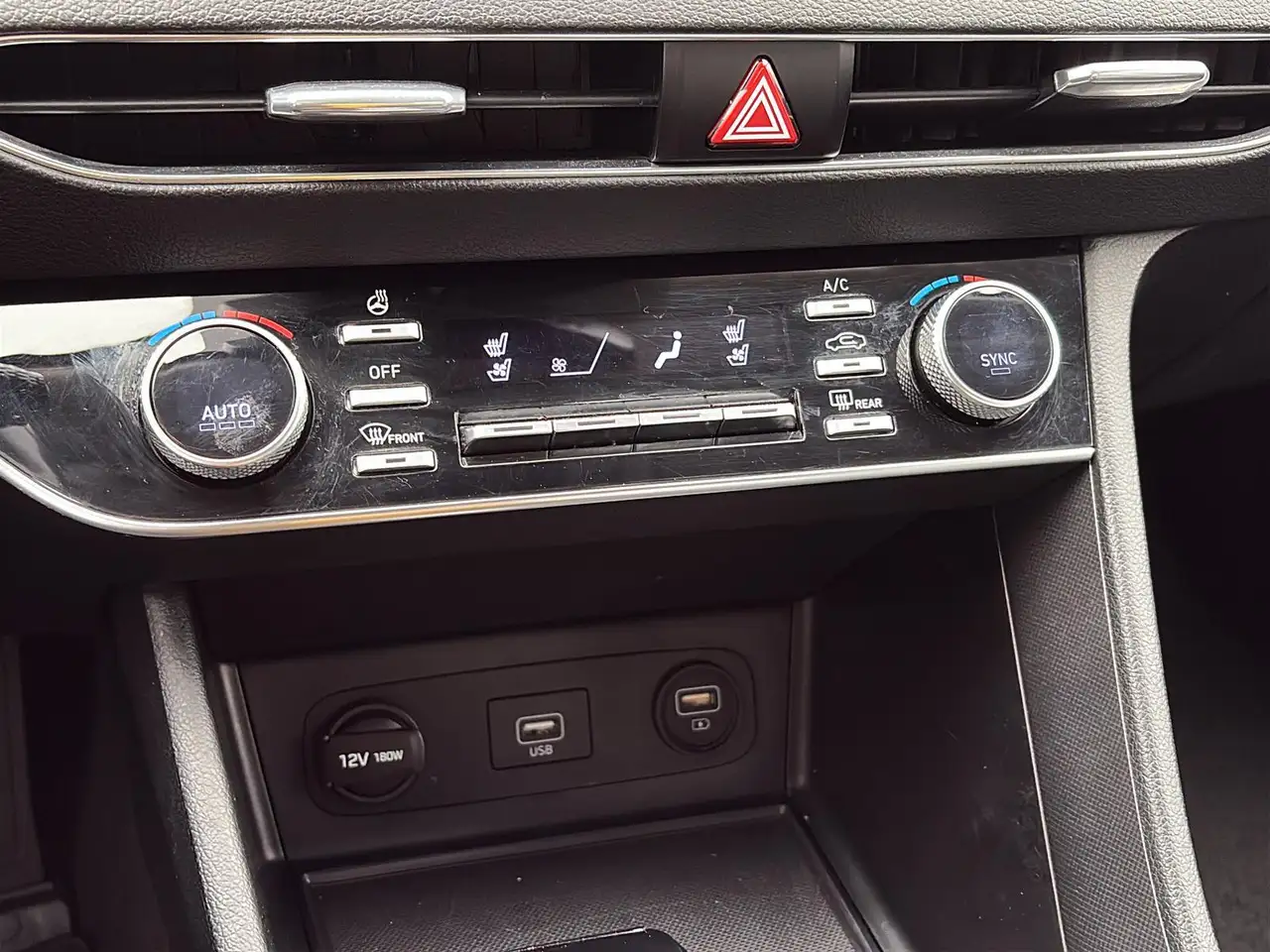 Hyundai SONATA снимка Hyundai SONATA