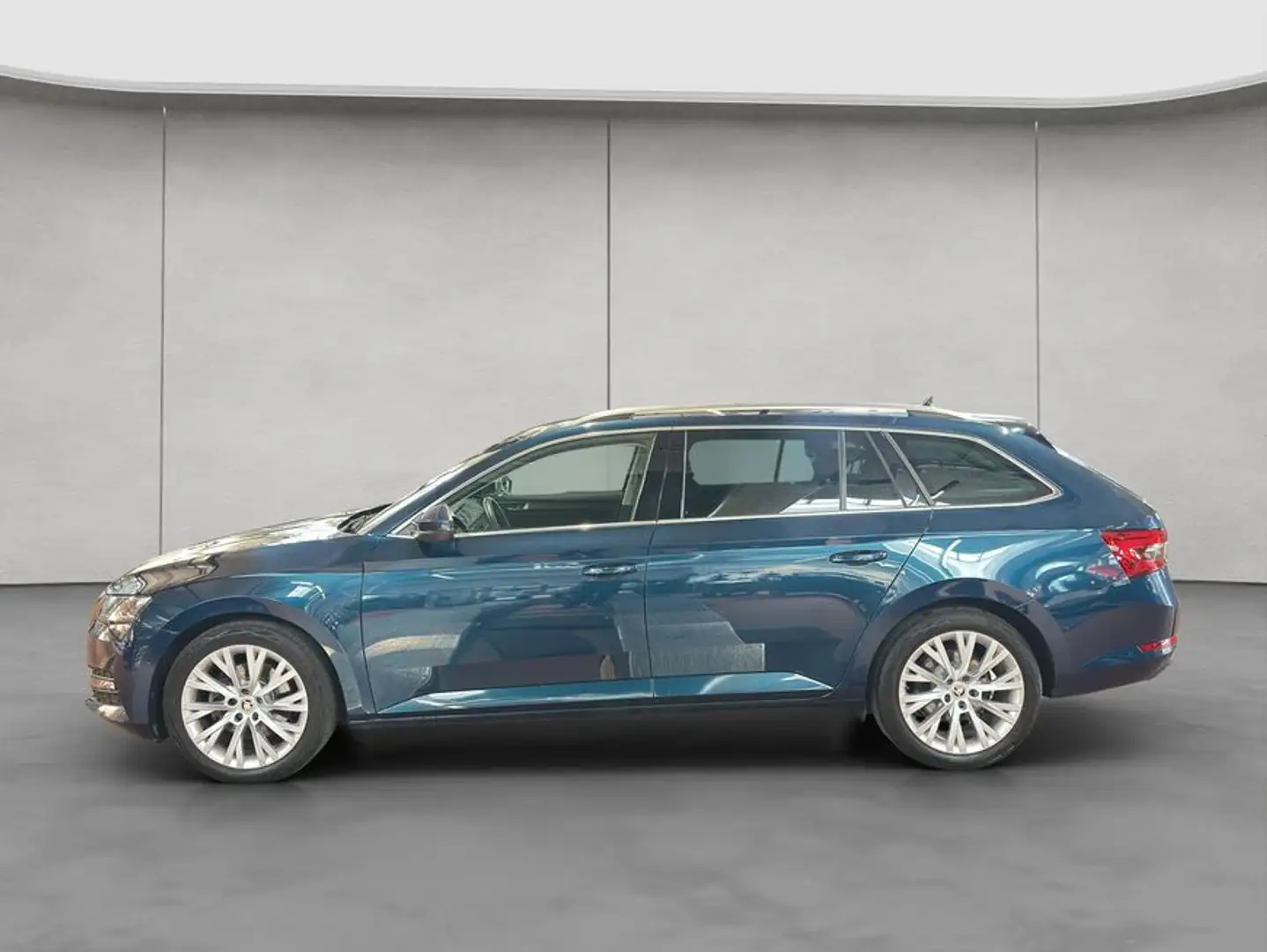 Skoda Superb Combi 2.0 TDI DSG Style Standheizung Bleu - 2