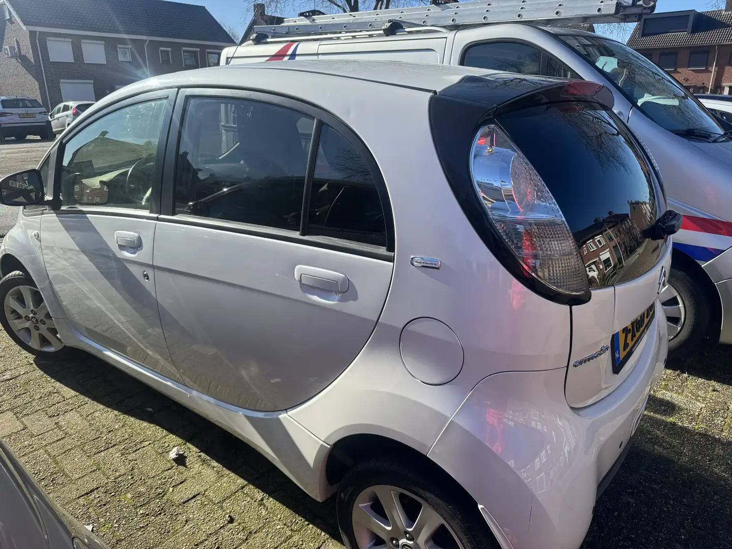 Citroen C-Zero Beige - 2